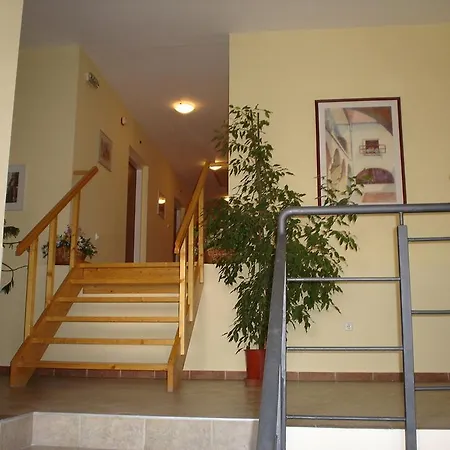 Polus Oda ve Kahvaltı Sopron