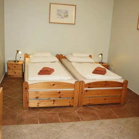 Polus Oda ve Kahvaltı Sopron