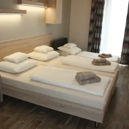 Polus Bed and Breakfast 3*