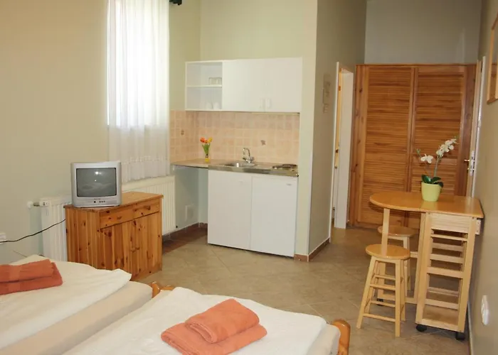 Polus Bed & Breakfast