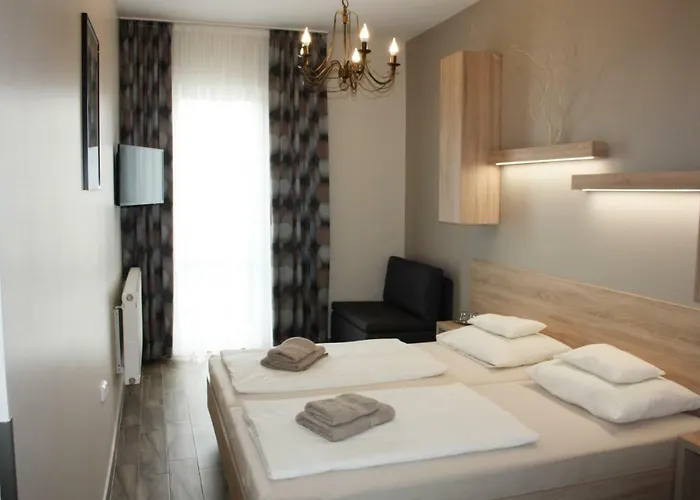 Polus Bed & Breakfast 3*